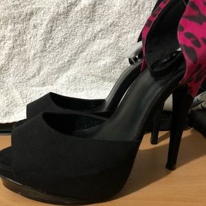Black High Heel with pink leopard print accents